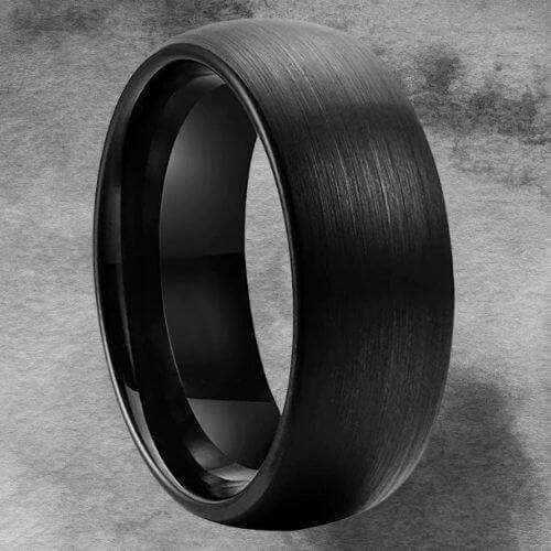 schwarzer Herrenring aus gebürstetem Wolfram, gewölbt, bequeme Passform, modernes Design