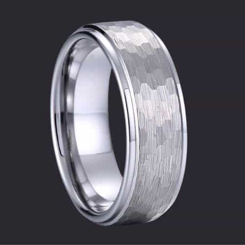 Silberner Wolframring für Männer mit gehämmerter Oberfläche, 8 mm