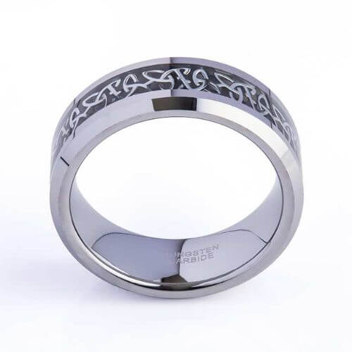 Silberner Wolframring für Herren mit keltischem Muster-Inlay, modernes Design in Schwarz-Silber