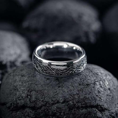 Silberner Wolframring für Männer mit Einlage aus schwarzem Kunstmeteoriten, 8 mm Wolfram, modernes Design