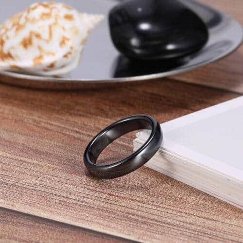 4mm breiter schmaler Herrenring aus schwarz polierter Keramik
