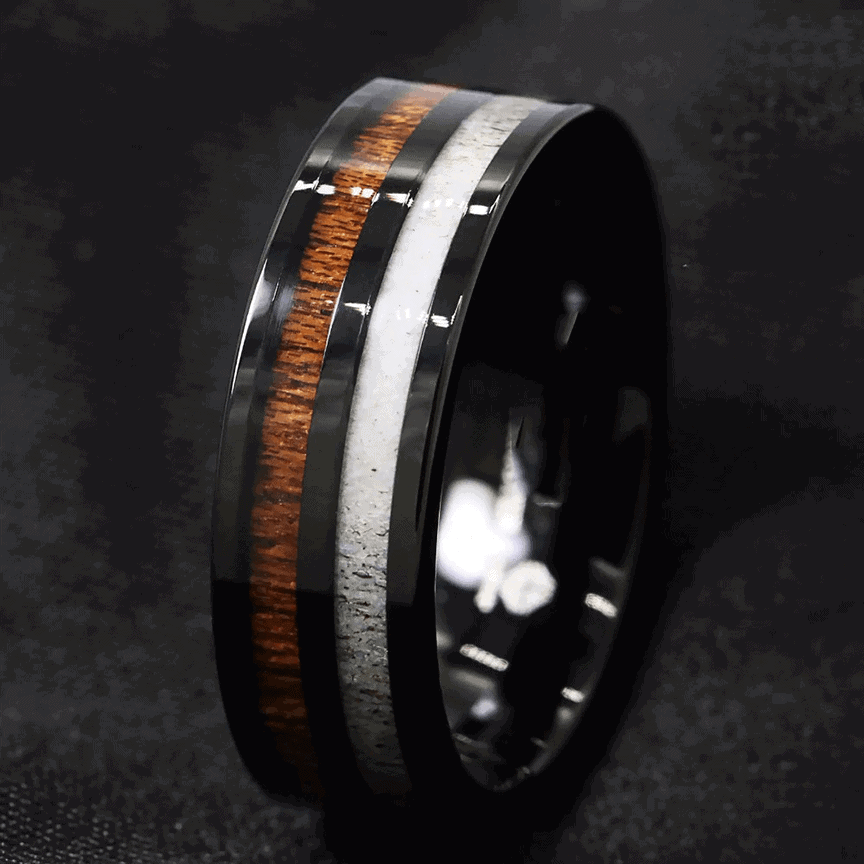 schwarzer Herrenring mit Geweih und Holzeinlage zum Hochzeitstag oder zur Verlobung aus 8mm Wolfram in allen Größen